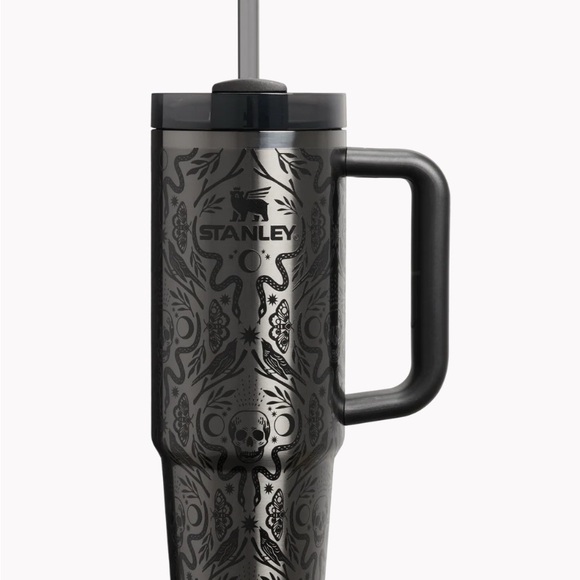 Stanley Halloween Quencher H2.0 FlowState Tumbler | 30oz – Deadly Damask PRESALE - Picture 1 of 3